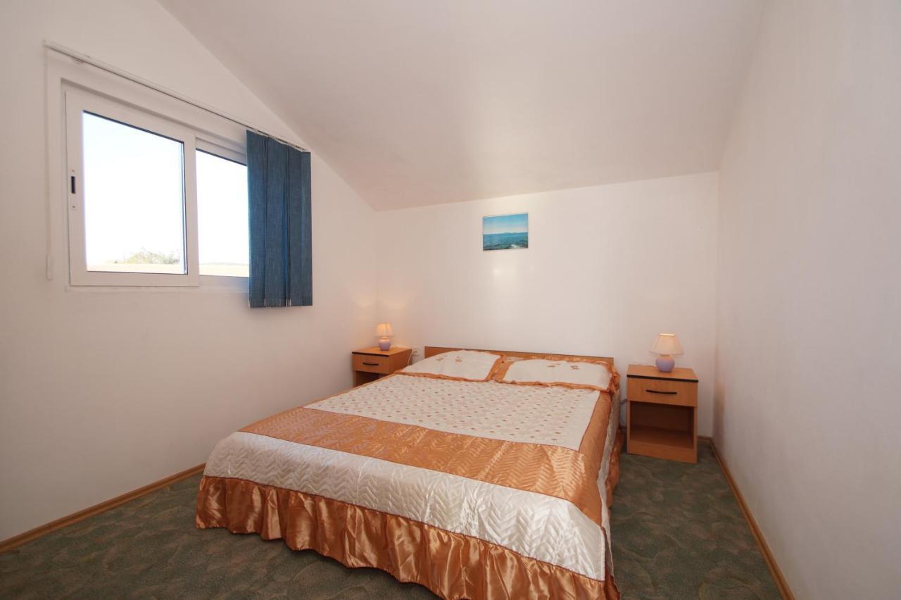 Apartments By The Sea Zavalatica, Korcula - 247 Exterior photo